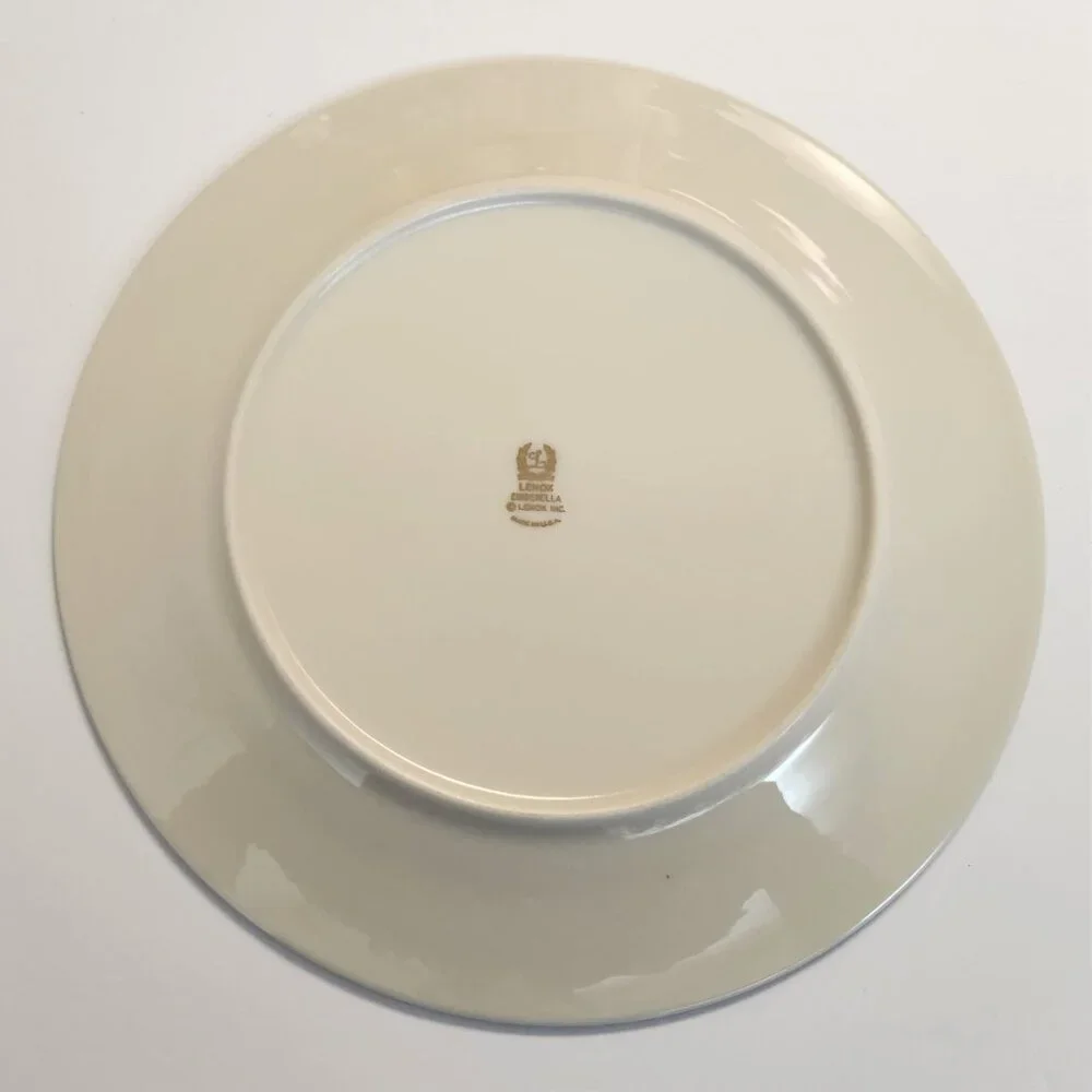 Set of 2 Lenox Cinderella Newer Platinum Trim Dinner Plates Excellent Condition - Picture 2 of 6